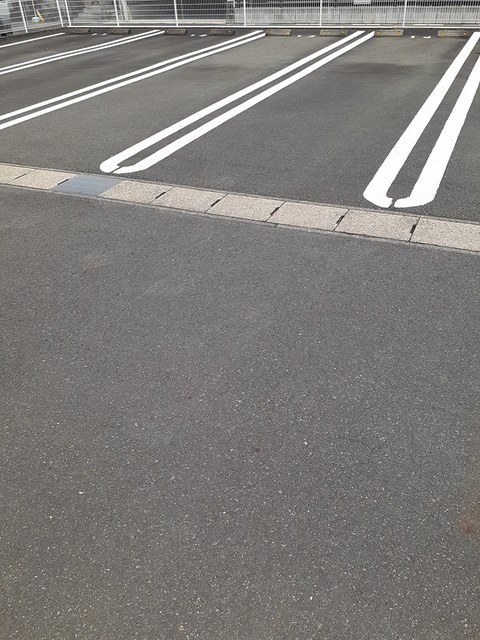 14/20 駐車場