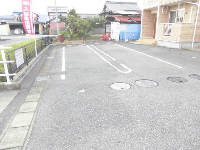 14/20 駐車場