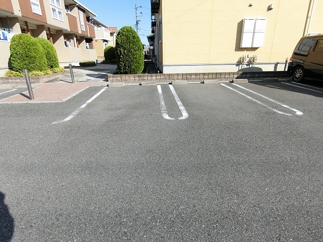 14/20 駐車場
