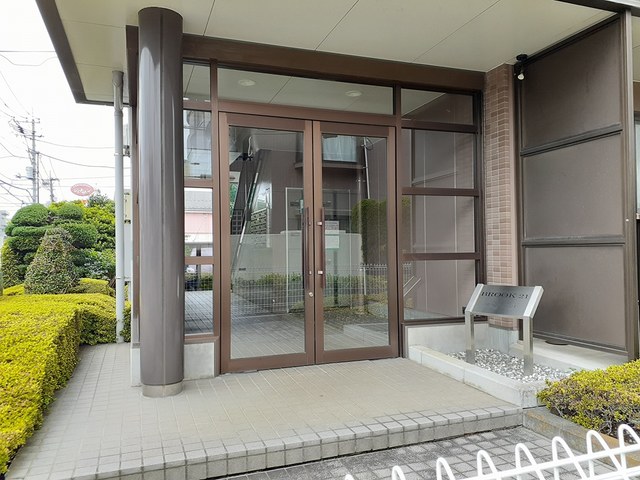 14/20 エントランス