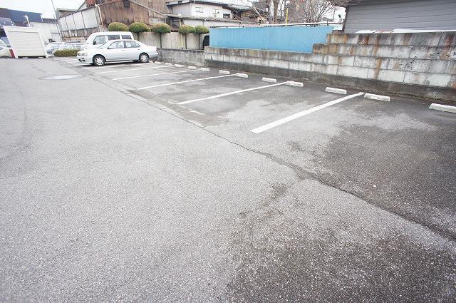 2/10 駐車場