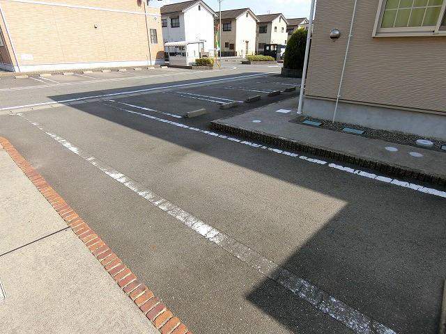 14/20 駐車場