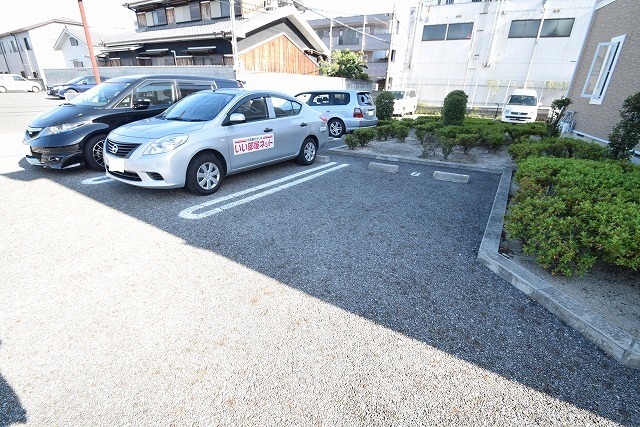 14/20 駐車場