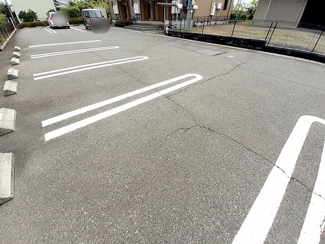 14/20 駐車場