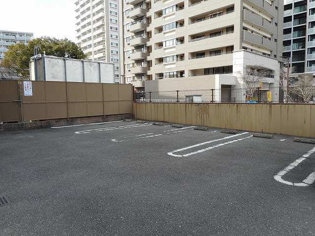 14/20 駐車場