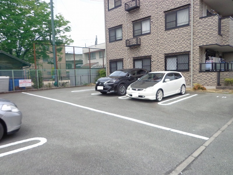 14/23 駐車場