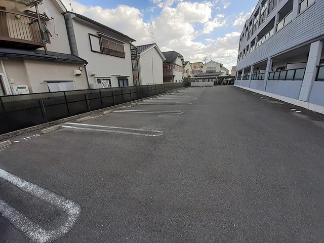 14/20 駐車場