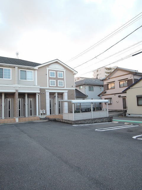 2/7 駐車場