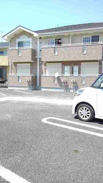 28/30 駐車場