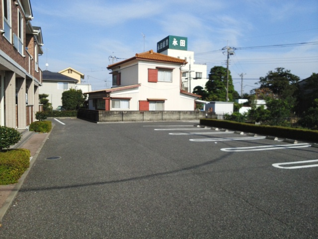 15/28 駐車場