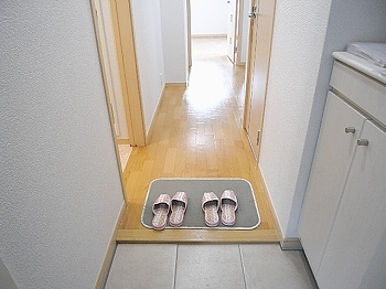 3/13 玄関