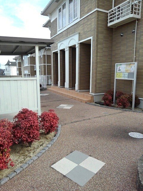 14/18 エントランス