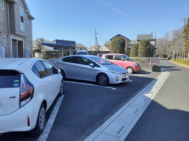 13/19 駐車場