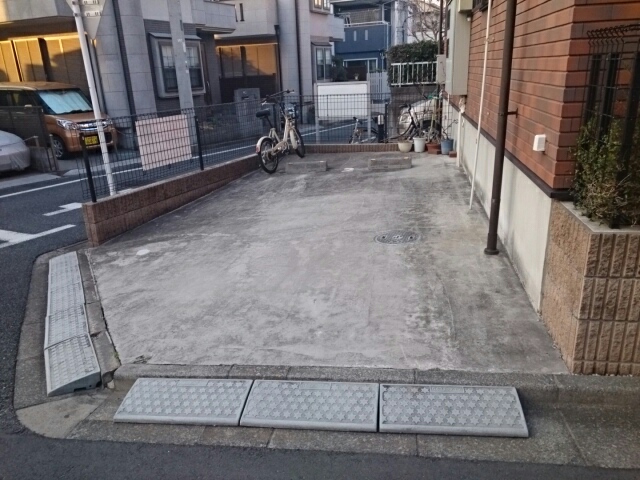 14/20 駐車場