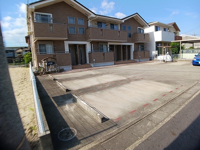 2/10 駐車場