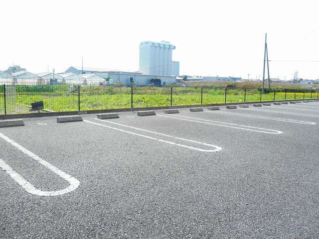 14/20 駐車場