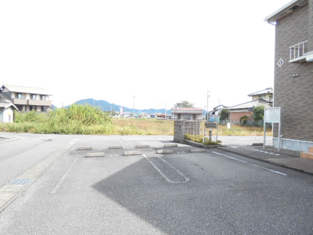 14/20 駐車場