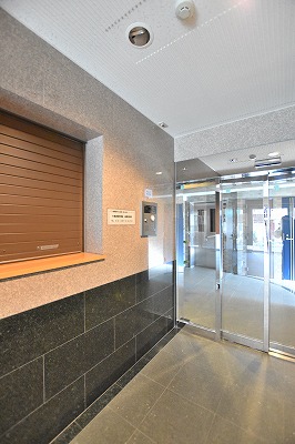 14/20 エントランス