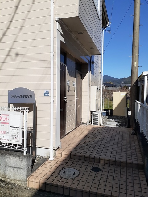 14/20 エントランス