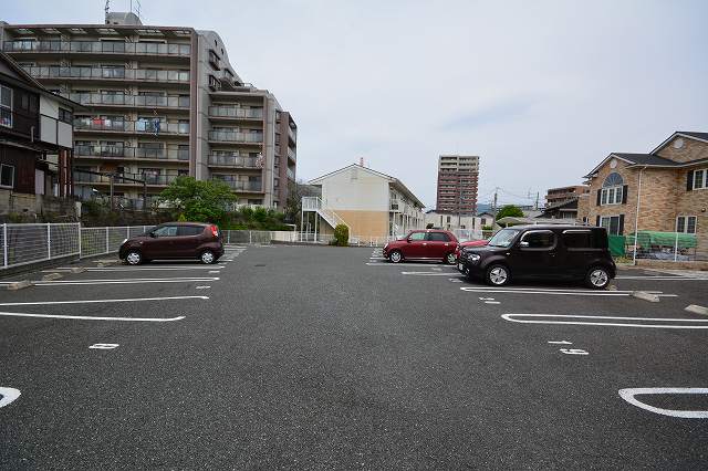 14/20 駐車場