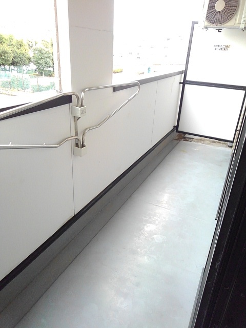 13/20 バルコニー