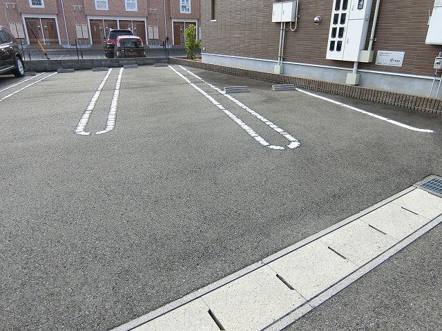 14/20 駐車場