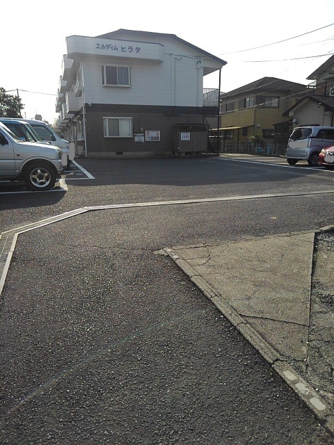 14/20 駐車場