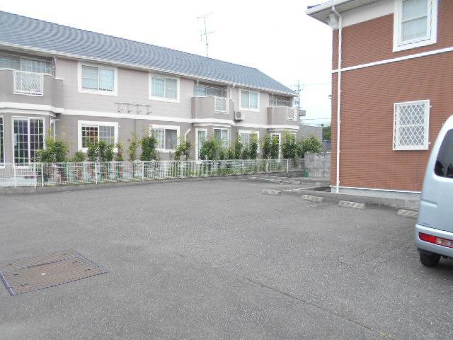 14/20 駐車場