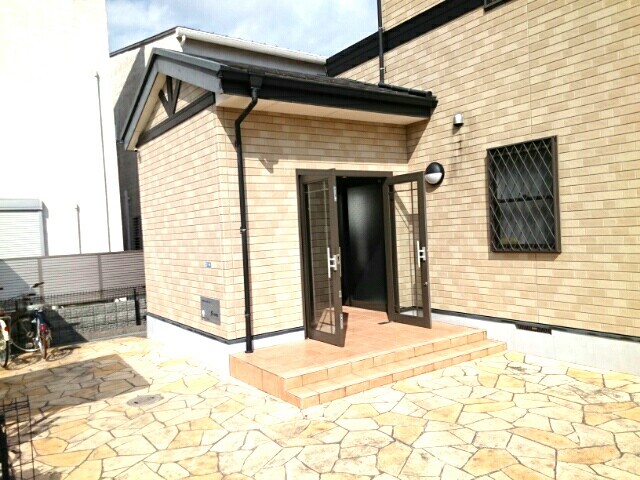 13/20 エントランス