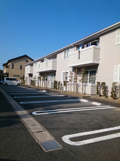 14/20 駐車場