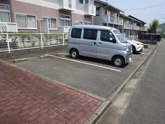 14/22 駐車場