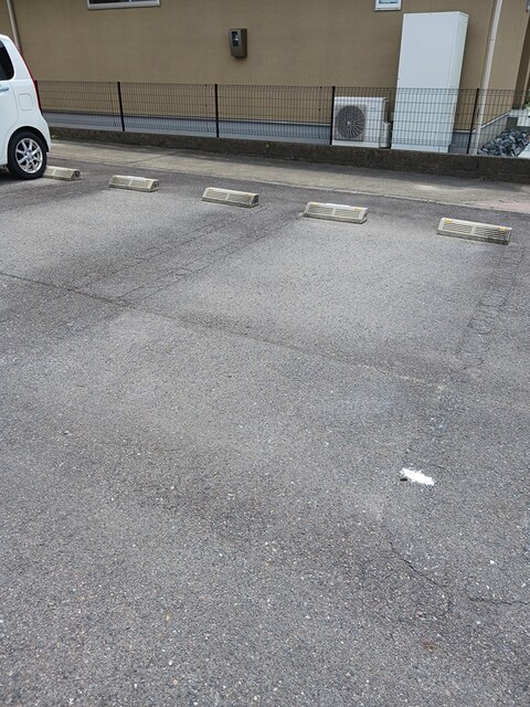 17/27 駐車場