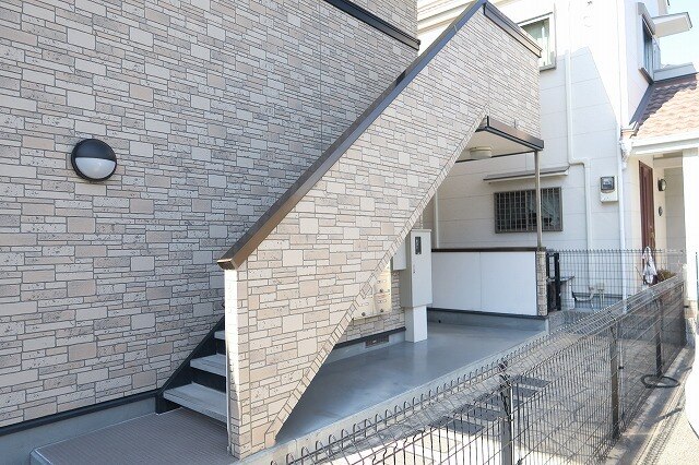 14/20 エントランス