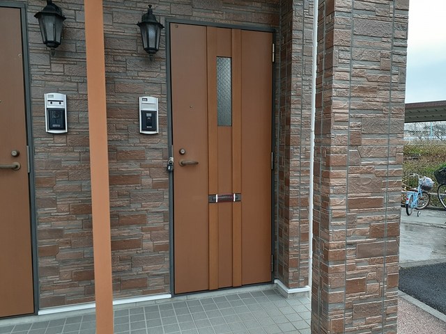 13/20 エントランス