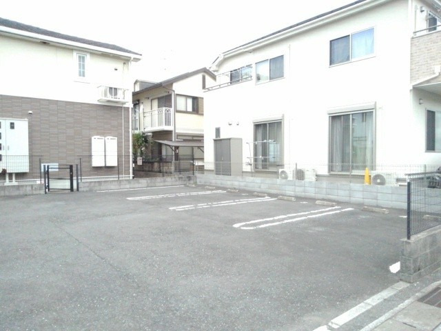 14/20 駐車場
