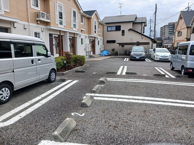 14/20 駐車場