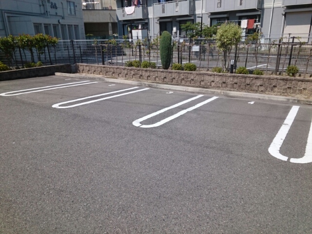 14/20 駐車場