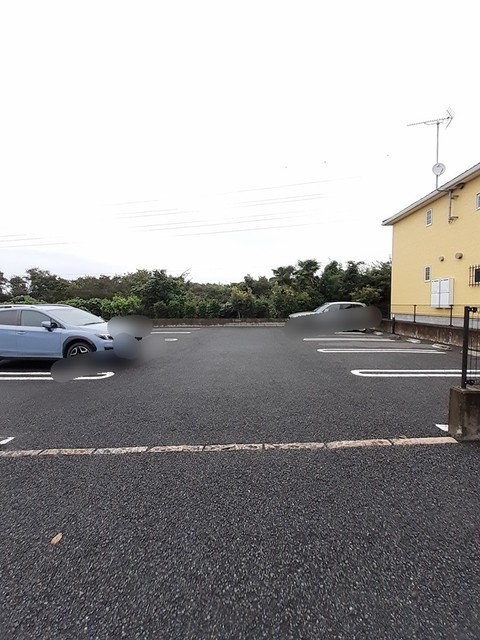 14/14 駐車場