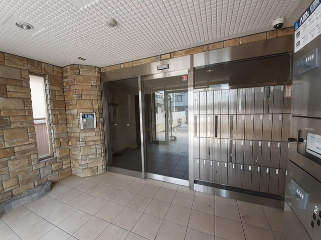 13/20 エントランス