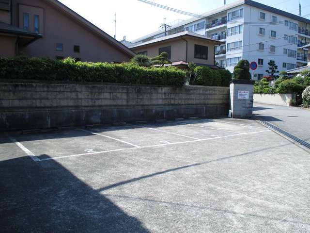 14/20 駐車場