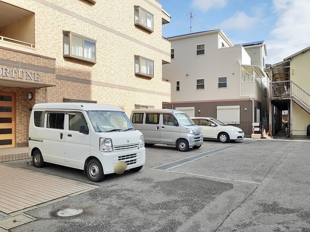14/20 駐車場