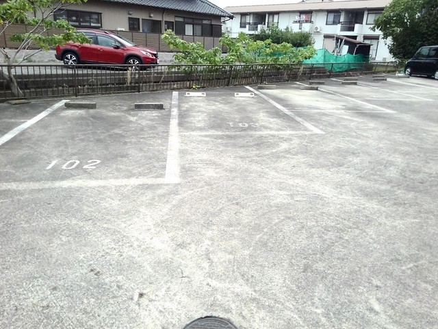 2/10 駐車場
