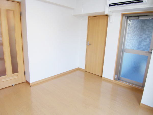 14/23 エントランス