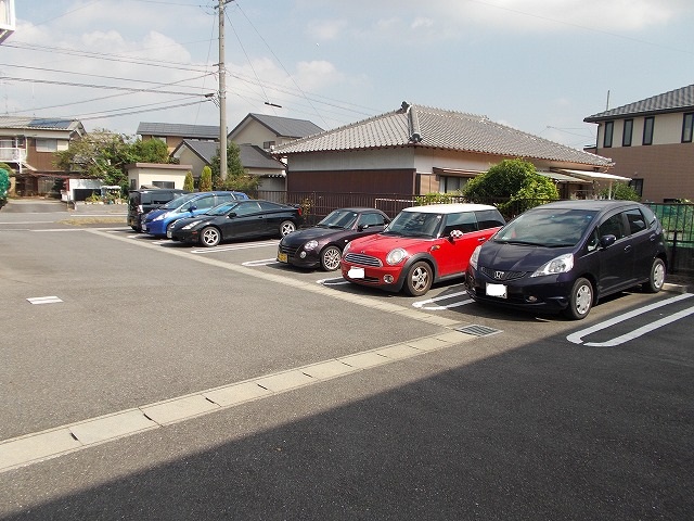 2/2 駐車場