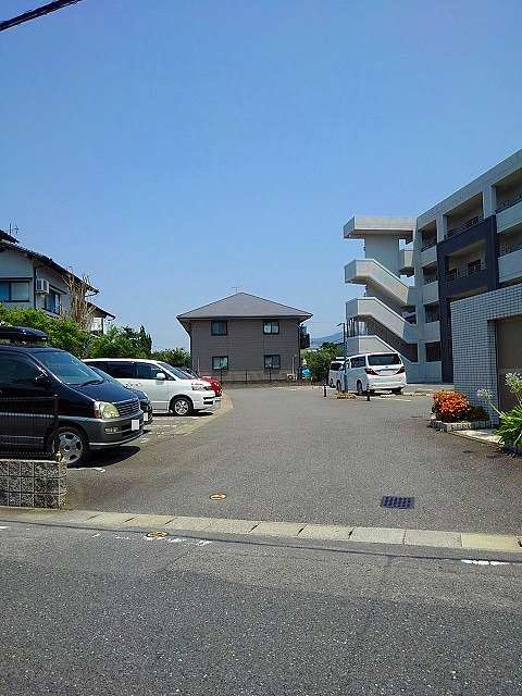 14/20 駐車場