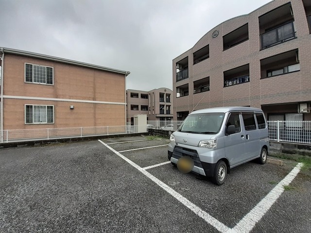 14/20 駐車場