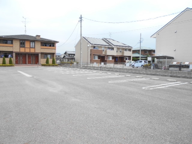 14/20 駐車場