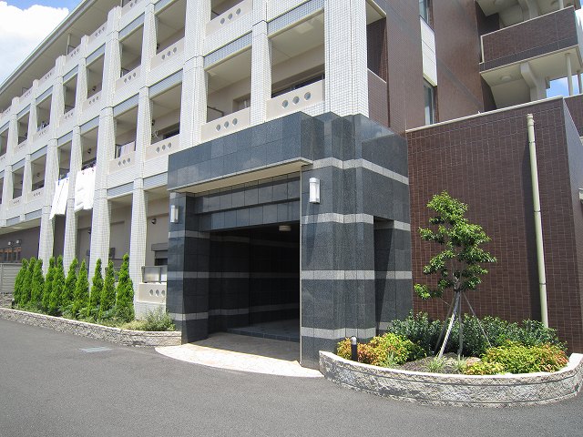 14/20 エントランス