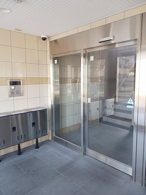 13/20 エントランス