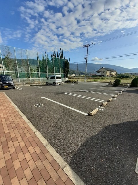 14/20 駐車場